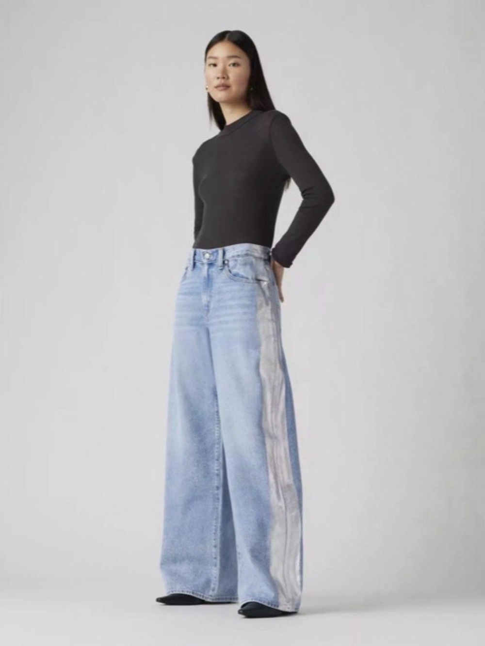 Levi's Women's Cinch-Waist Lightweight Baggy Jeans